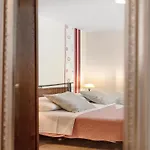Serene By The Sea Апартаменты Банёл
