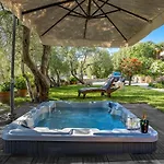 Serene By The Sea Апартаменты